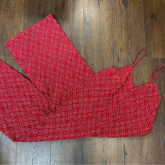 NEW IN Red Dotted Stylish Spaghetti Strap Jumpsuit SZ MED - Picture 4 of 12